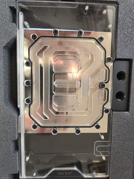 Bloc apa EK Quantum Vector RTX 4080 D-RGB Nickel+Plexi
